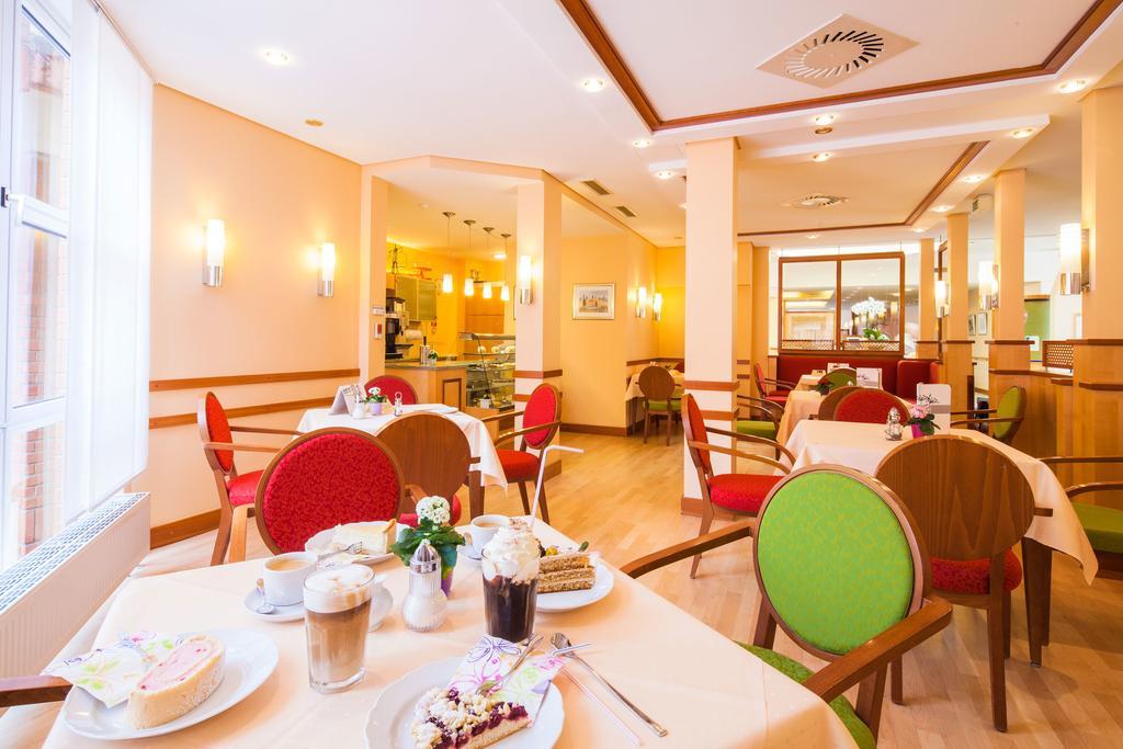 Gda Hotel Hildastift Am Kurpark Wiesbaden Bagian luar foto